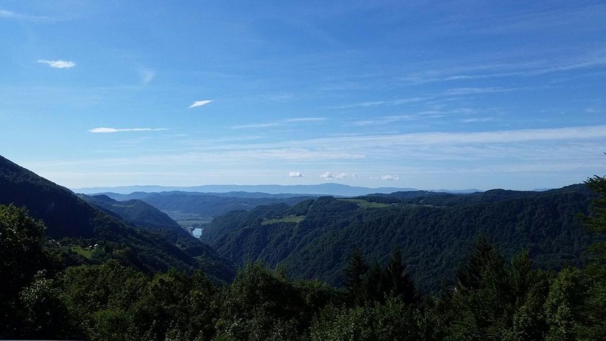 Planinski Dom Gore Aparthotel Dol pri Hrastniku Bagian luar foto